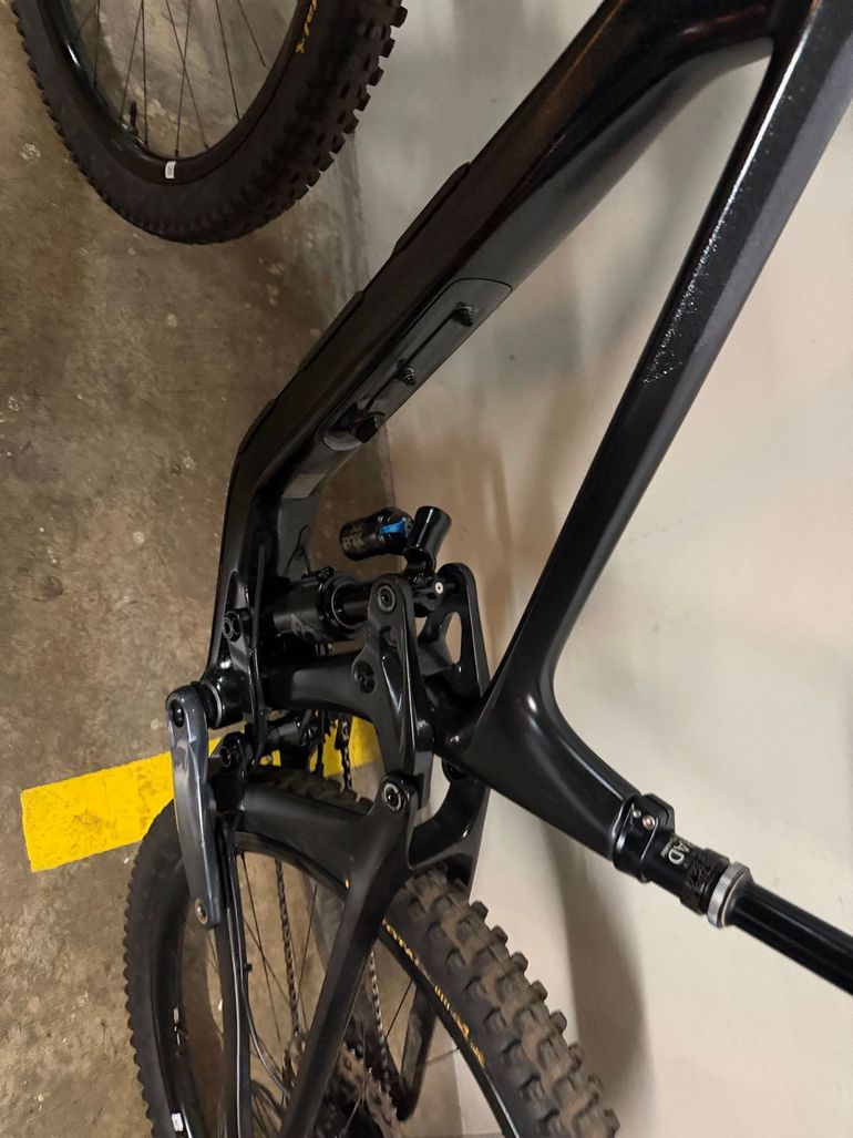 Giant Reign Advanced Pro 1 2023 2023 Mountainbike usato, Nero — immagine 18 di 26