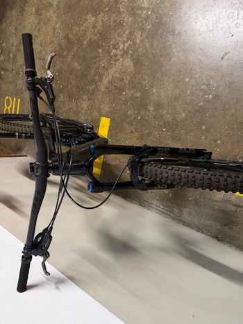 Giant Reign Advanced Pro 1 2023 2023 Mountainbike usato, Nero — immagine 5 di 26