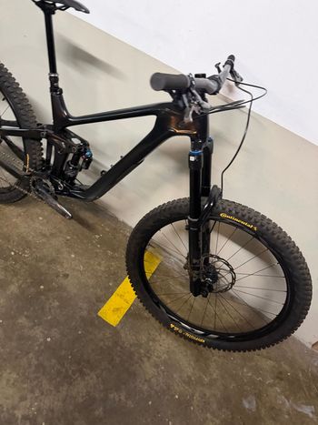 Giant Reign Advanced Pro 1 2023 2023 Mountainbike usato, Nero — immagine 23 di 26