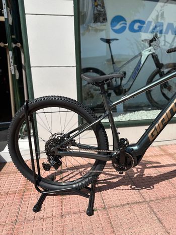 Used Giant Talon Shimano CUES 2026 Mountainbike, Green — image 2 of 14