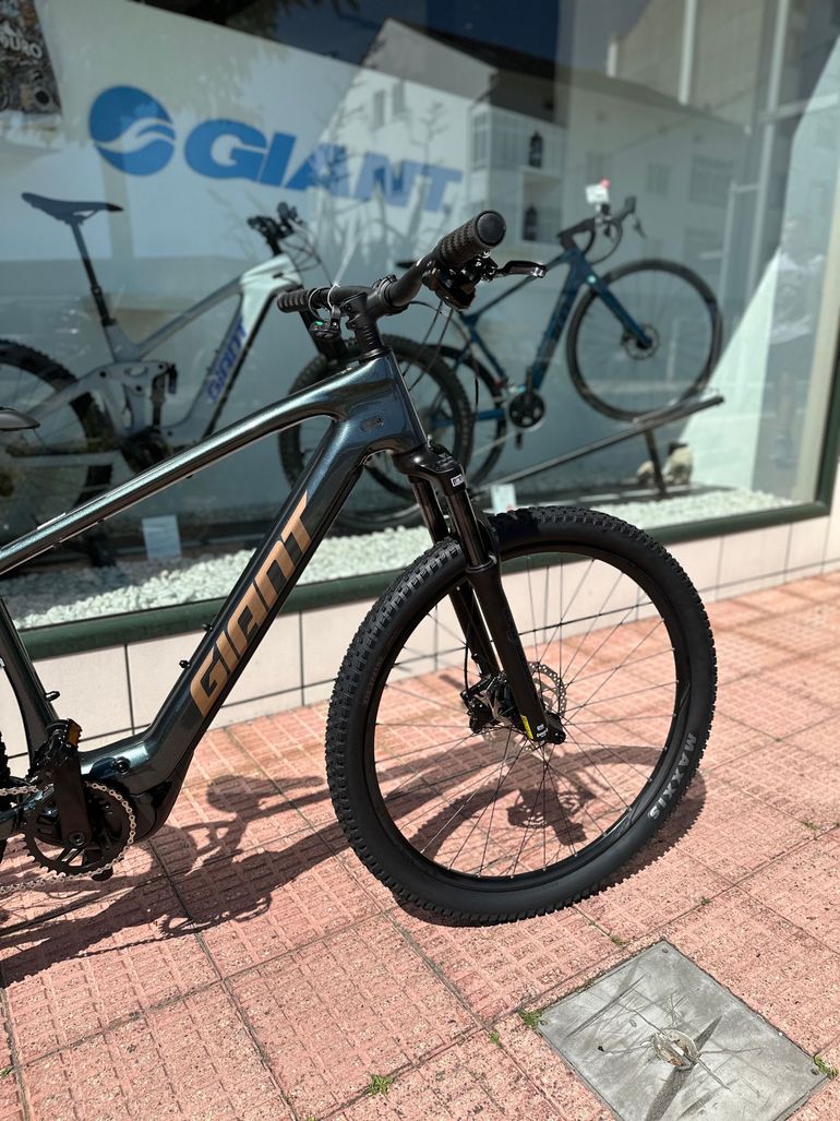 Used Giant Talon Shimano CUES 2026 Mountainbike, Green — image 3 of 14