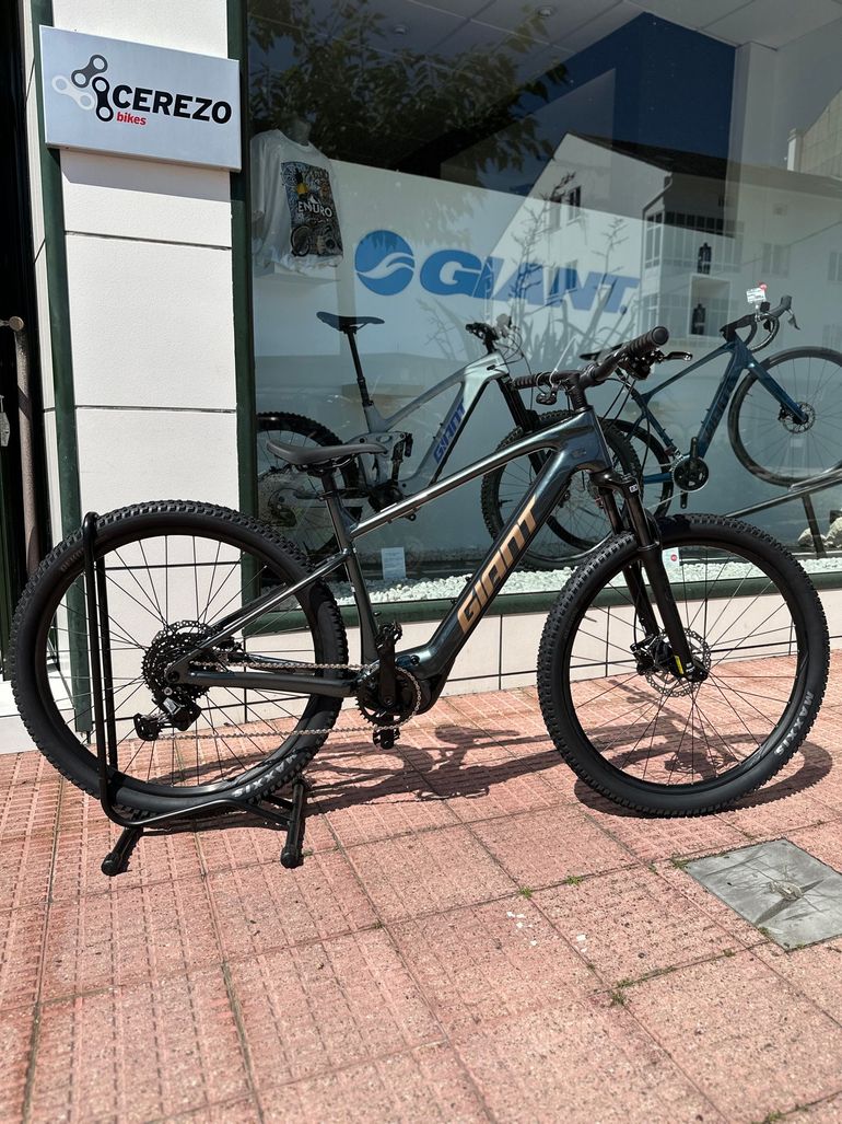 Used Giant Talon Shimano CUES 2026 Mountainbike, Green — image 8 of 14
