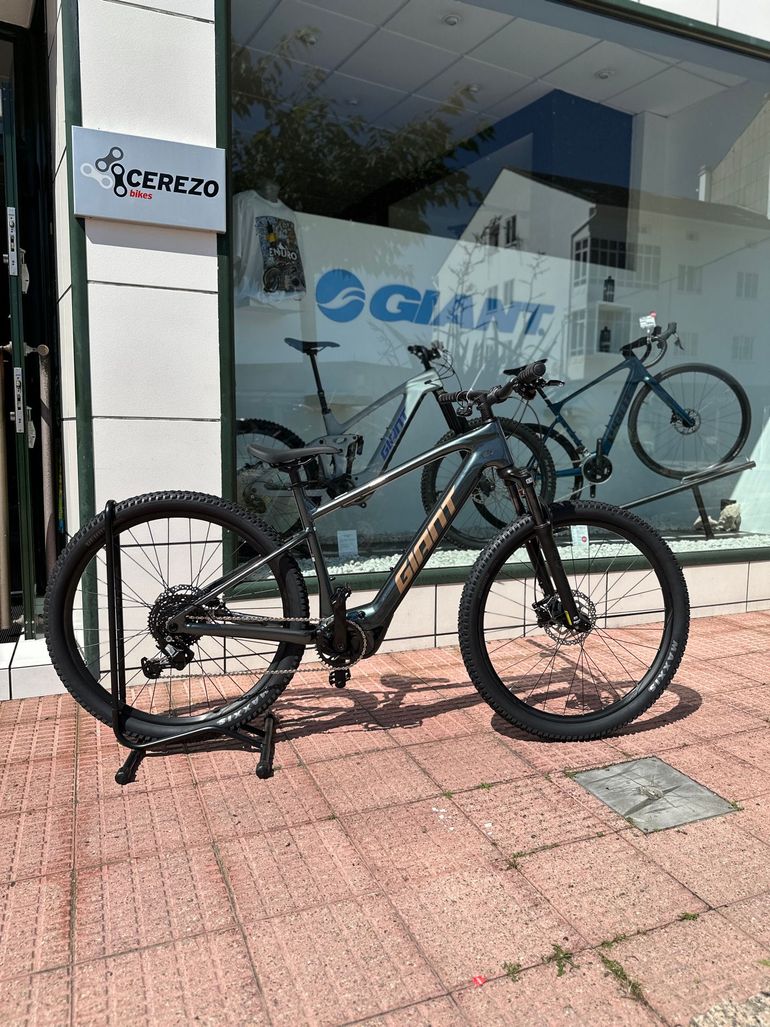 Used Giant Talon Shimano CUES 2026 Mountainbike, Green — image 7 of 14