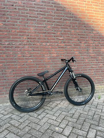 Used Canyon STCHD 360 2025 2025 Mountainbike, Black, 26 — image 1 of 7