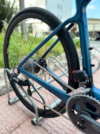 Used Giant Defy SRAM Rival 2025 Road & Gravel, Blue — image 4 of 4