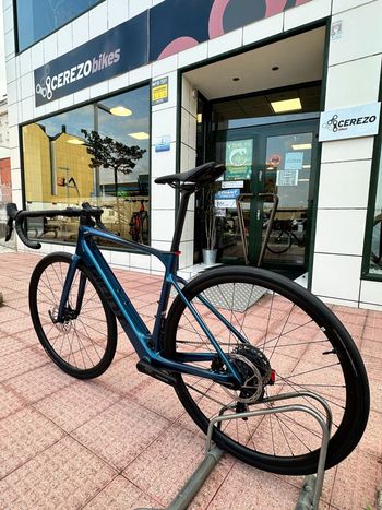 Used Giant Defy SRAM Rival 2025 Road & Gravel, Blue — image 2 of 4