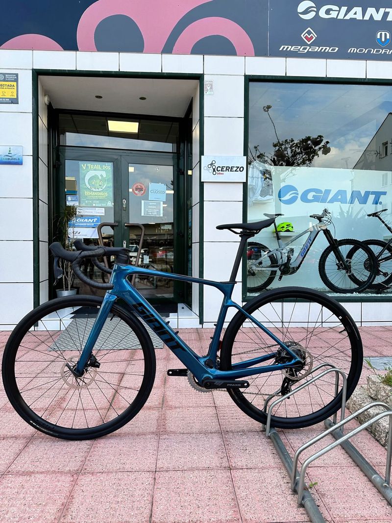 Giant Defy SRAM Rival 2025 Road & Gravel d'occasion
