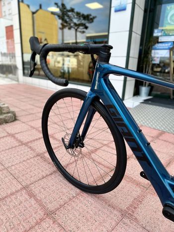 Used Giant Defy SRAM Rival 2025 Road & Gravel, Blue — image 3 of 4