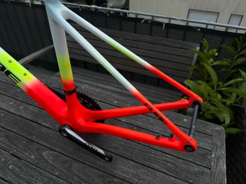 Tweedehands CUBE ATTAIN GTC SL 2020 Frameset 2020 Road & Gravel — afbeelding 2 van 8