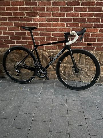 Gebrauchtes Giant Tcr Shimano Ultegra 2025 Road & Gravel, Schwarz — Bild 1 von 7