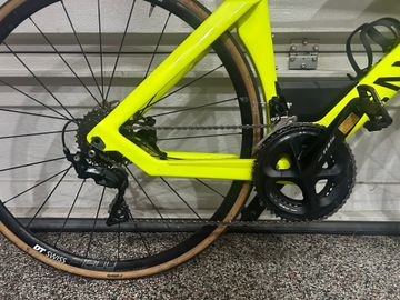Used Canyon Speedmax CF 7 Disc 2022 2022 Road & Gravel, Black — image 2 of 3