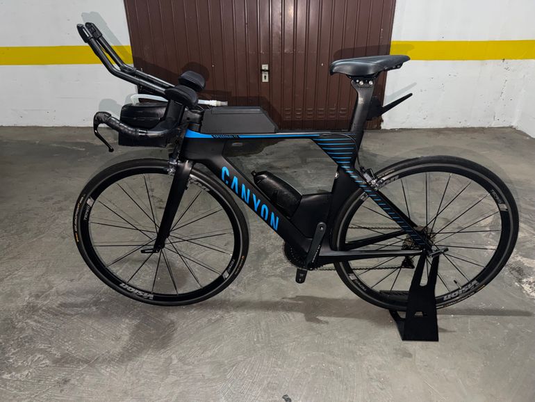 Canyon Speedmax CF 8.0 Di2 2019 2019 Road & Gravel usato, Nero — immagine 2 di 10
