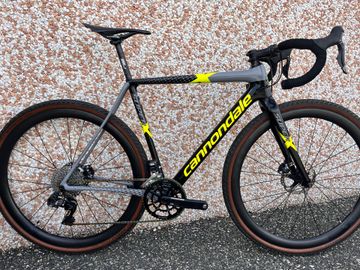 Cannondale SuperX Di2 2019 2019 Road & Gravel usato