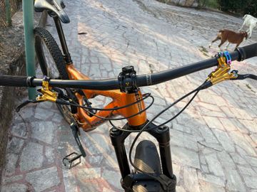 Gebrauchtes Orbea OCCAM H10 2023 2023 Mountainbike, Orange — Bild 4 von 5