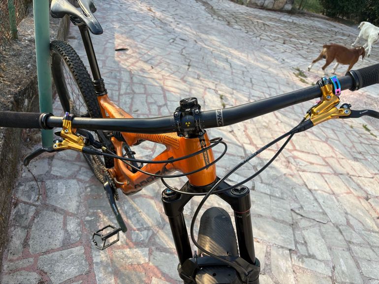 Orbea OCCAM H10 2023 2023 Mountainbike usato, Arancione — immagine 4 di 5