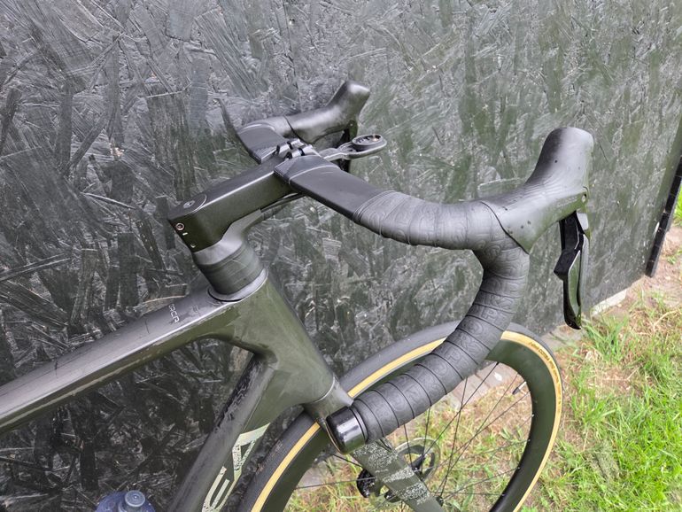 Brugt Orbea M30i Carbon Raw 2023 Road & Gravel — billede 3 af 3