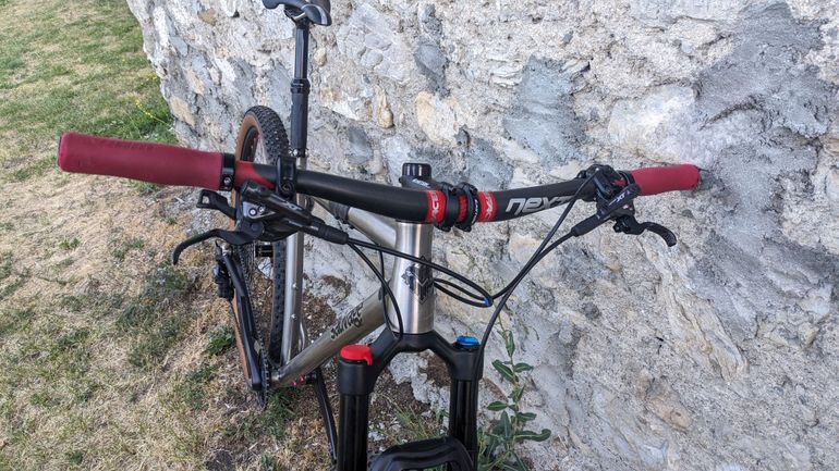 Gebrauchtes Sauvage La Forêt 2023 Mountainbike, Weiß — Bild 3 von 3