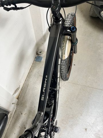 Tweedehands Trek Slash 8 Gen 5 2022 2022 Mountainbike — afbeelding 10 van 11