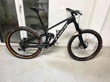 Tweedehands Trek Slash 8 Gen 5 2022 2022 Mountainbike — afbeelding 2 van 11