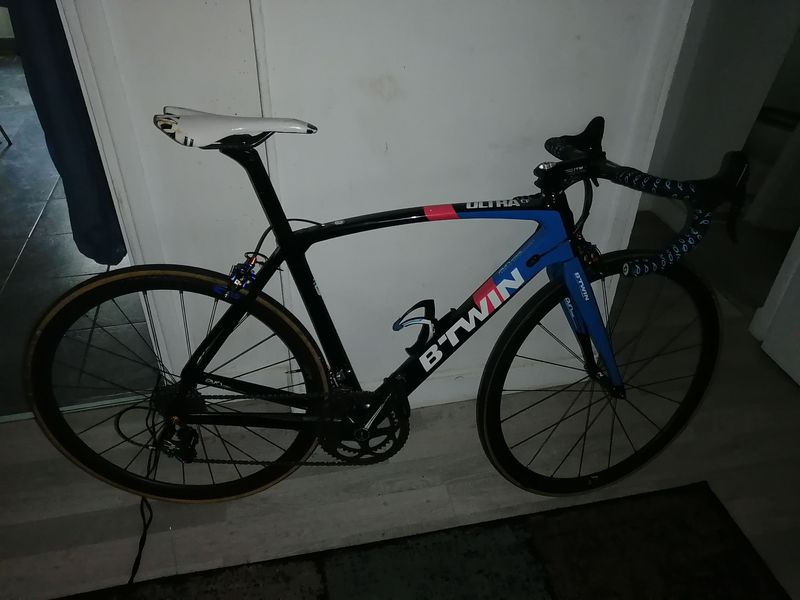 Gebrauchtes B’TWIN ULTRA CF Team 2021 Road & Gravel, Blau — Bild 1 von 3