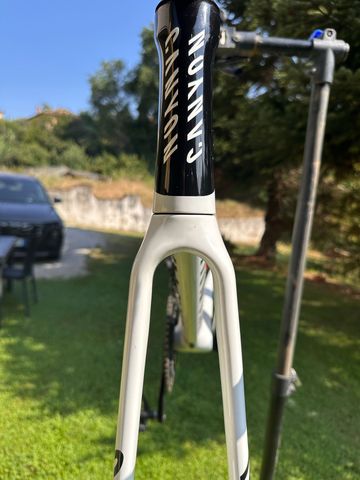 Used Canyon Aeroad CFR Disc Di2 2021 Frameset 2021 Road & Gravel, White — image 12 of 14