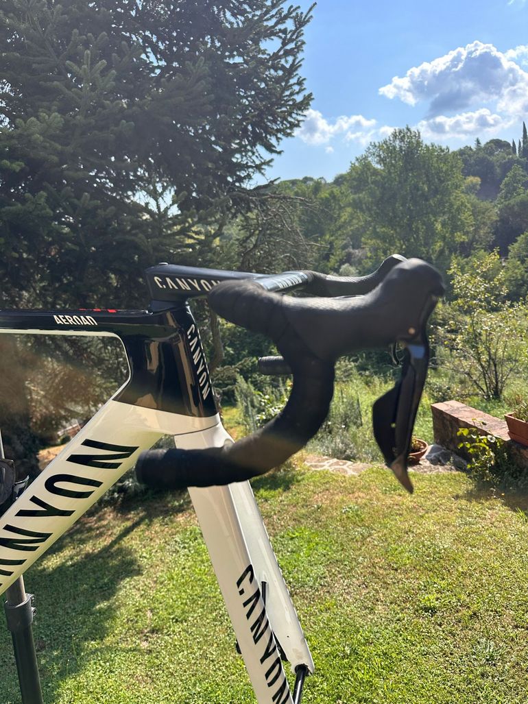 Brugt Canyon Aeroad CFR Disc Di2 2021 Frameset 2021 Road & Gravel — billede 7 af 14