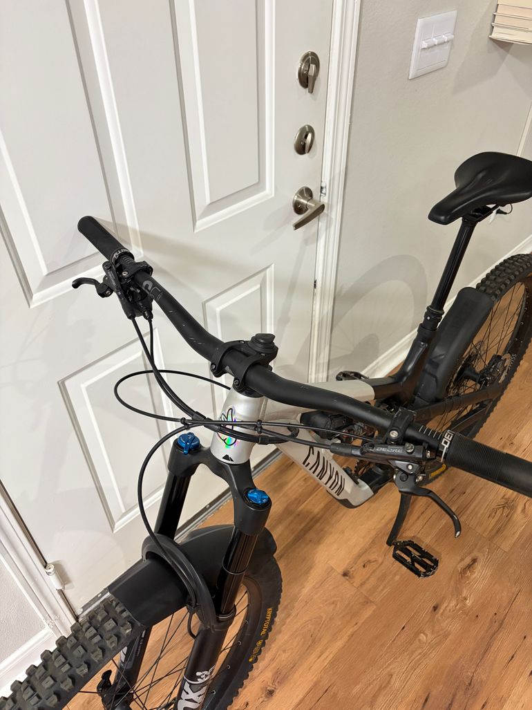 Used Canyon Spectral 6 2024 2024 Mountainbike, White, 27.5, 29 — image 5 of 12