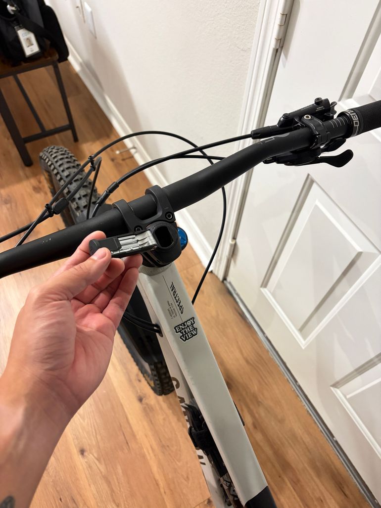 Used Canyon Spectral 6 2024 2024 Mountainbike, White, 27.5, 29 — image 3 of 12