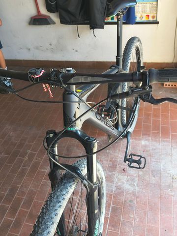 Used Orbea ALMA M50-EAGLE 2019 2019 Mountainbike, Black, 27.5, 29 — image 12 of 14