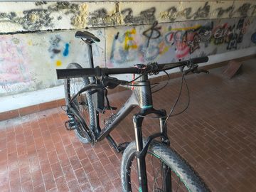 Used Orbea ALMA M50-EAGLE 2019 2019 Mountainbike, Black, 27.5, 29 — image 11 of 14
