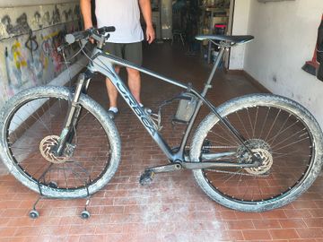 Used Orbea ALMA M50-EAGLE 2019 2019 Mountainbike, Black, 27.5, 29 — image 9 of 14