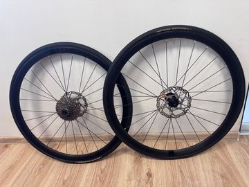 Käytetty Orbea ORCA M30 2024 2024 Road & Gravel — kuva 8 / 8