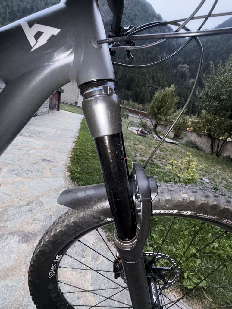 Tweedehands YT Industries Capra Pro AL 29 2022 2022 Mountainbike — afbeelding 13 van 31