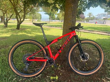 Gebrauchtes Trek Supercaliber SRAM XX1 2021 Mountainbike, Rot — Bild 2 von 8