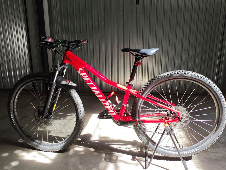 Specialized Rockhopper 27.5 2022 2022 Mountainbike usato, Rosso — immagine 2 di 8