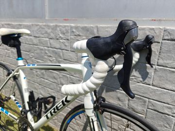 Gebrauchtes Trek Madone 2.1 H2 Compact 2015 2015 Road & Gravel, Weiß — Bild 14 von 16
