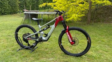 Used YT Industries Decoy SN MX Core3 2025 Mountainbike, Light Gray — image 1 of 11