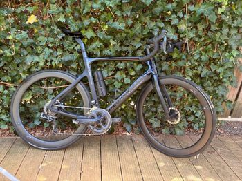 Tweedehands Pinarello Prince Disc Ultegra Di2 Bike w/Carbon wheels 2021 2021 Road & Gravel