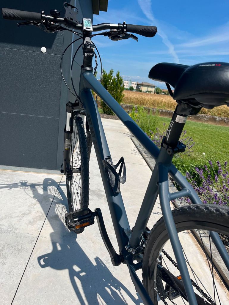 Used Gemin Custom Shimano Altus 2024 Mountainbike, Light Gray — image 7 of 7