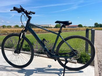 Used Gemin Custom Shimano Altus 2024 Mountainbike, Light Gray — image 2 of 7