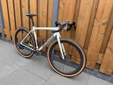 Gebrauchtes Specialized Crux SRAM Rival eTap AXS 2025 Road & Gravel, Weiß — Bild 3 von 12