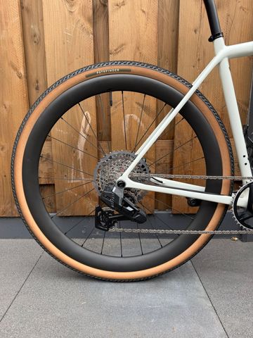 Gebrauchtes Specialized Crux SRAM Rival eTap AXS 2025 Road & Gravel, Weiß — Bild 9 von 12
