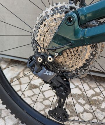 Polygon Collosus Shimano Deore XT Di2 2024 Mountainbike usato, Verde — immagine 8 di 31