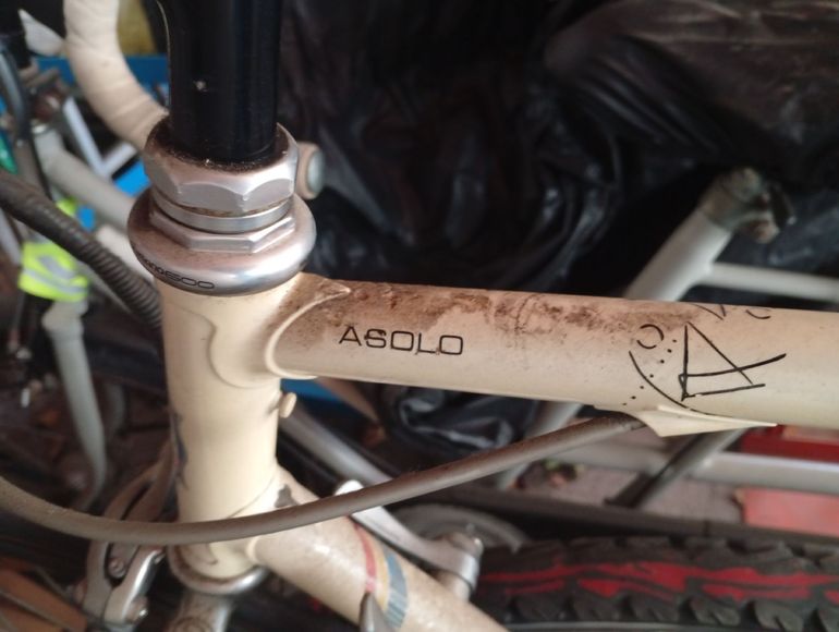 Used Pinarello Asolo Shimano 600 1995 Road & Gravel, White — image 8 of 12