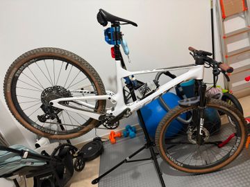 Used Scott Spark RC Team Issue 2022 2022 Mountainbike, White, 29 — image 9 of 15