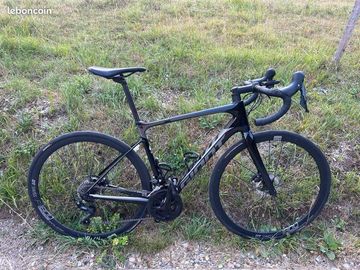Tweedehands Giant Defy, Advanced 2 2021 2021 Road & Gravel — afbeelding 1 van 8
