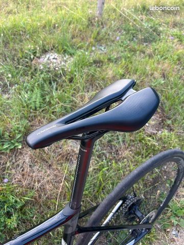 Tweedehands Giant Defy, Advanced 2 2021 2021 Road & Gravel — afbeelding 4 van 8