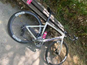Używany Specialized Tarmac SL7 Comp - Rival eTap AXS 2023 2023 Road & Gravel