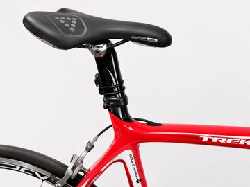 Used Trek Madone 5.5 2010 2010 Road & Gravel, Red — image 2 of 3