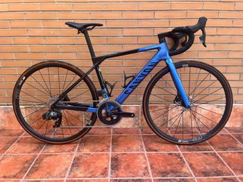 Použité Canyon ultimate CF SL 7 ETAP 2023 Road & Gravel